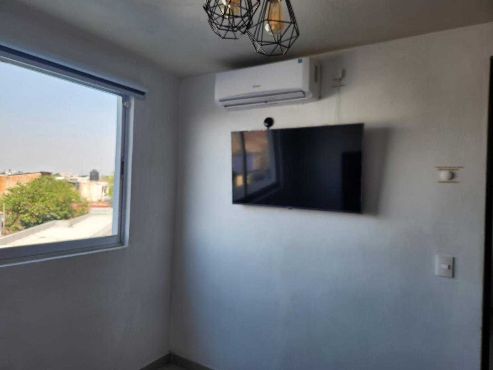Departamento Nuevo Y Centrico Con Ambiente Familiar En Guadalajara Apartment Exterior photo